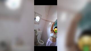 Indian mom removes cloths nude