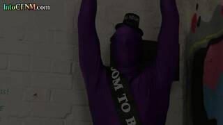 CFNM sluts enjoy seducing horny guy while jerking his cock