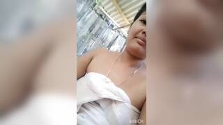 Village girl showing nude pussy