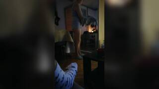 My mom shows me her ass and body