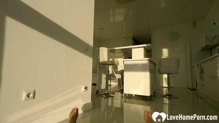 Deepthroat beauty shows her skills on camera