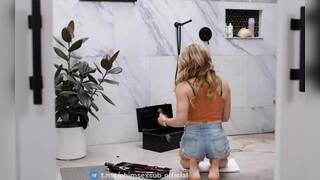 Fuck strong big breasted woman