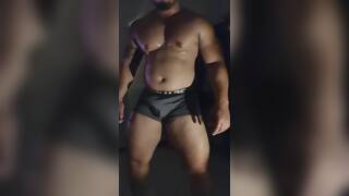 beefymuscle.com - Beefy muscle cumming!