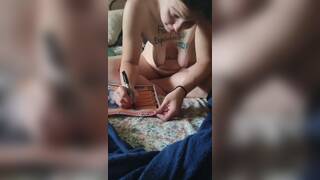 Elizabeth Signs Public Exposure Agreement