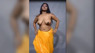 Indian Nude Model Open Saree