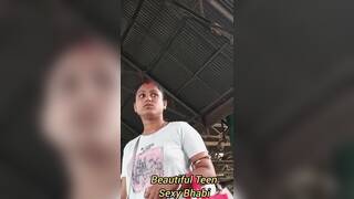 Teen Bhabi Showing Ass