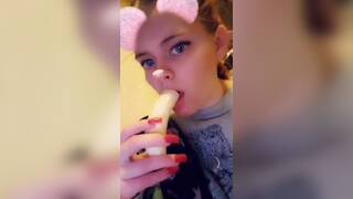 Ohio Webslut Candice Shows Off Her Skills