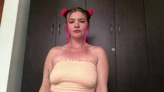 BBW Babe With Big Tits Plays With Herself