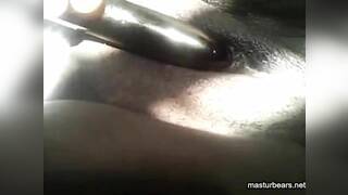 Ebony Shavanne vibes her huge clit