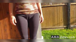 Yoga Pants Hottie Rubs Her Cameltoe On Webcam