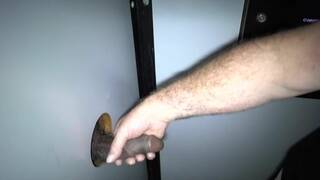 GLORYHOLE COCK SUCKER