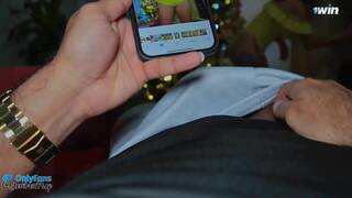 Juicy woman gives head to her boss's chisel - JENIFER PLAY - incredible XXX!