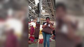 BEAUTIFUL SEXY GIRL AT HOWRAH STATION