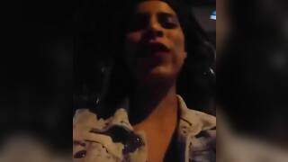 Se exibiu foi chupada e ainda levou gozada na boca de desconhecido na rua