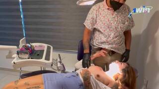 HOT LATINA DENTISTA OFFERS CREAMPIE TO PATIENT - AMAZING XXX!