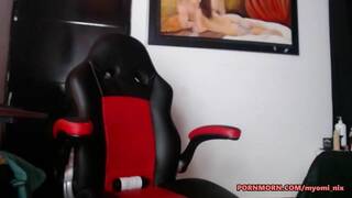 Squirt after a long dildo in my anal