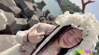 Asian Babe Repays Favor With No-Condom Creampie Sex