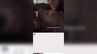 Latina slut rubs pussy on omegle