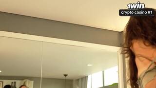 Uma nova abordagem ao prazer íntimo, descoberta no cinema de casal mais sensual.