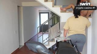 Mulher Saudita mantém relação sexual com uma Iraniana madura.